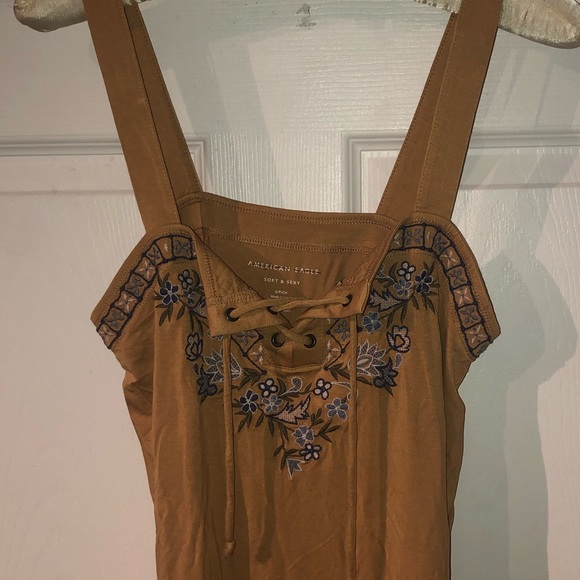 American Eagle Soft & Sexy Tie-Up Tank Top | Beige / Tan w/ Blue & White Flowers - Picture 3 of 6